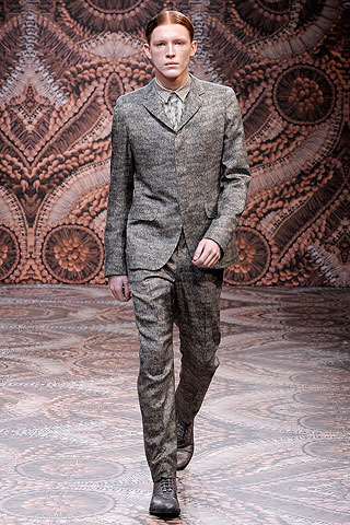 Alexander McQueen / - 2010-2011